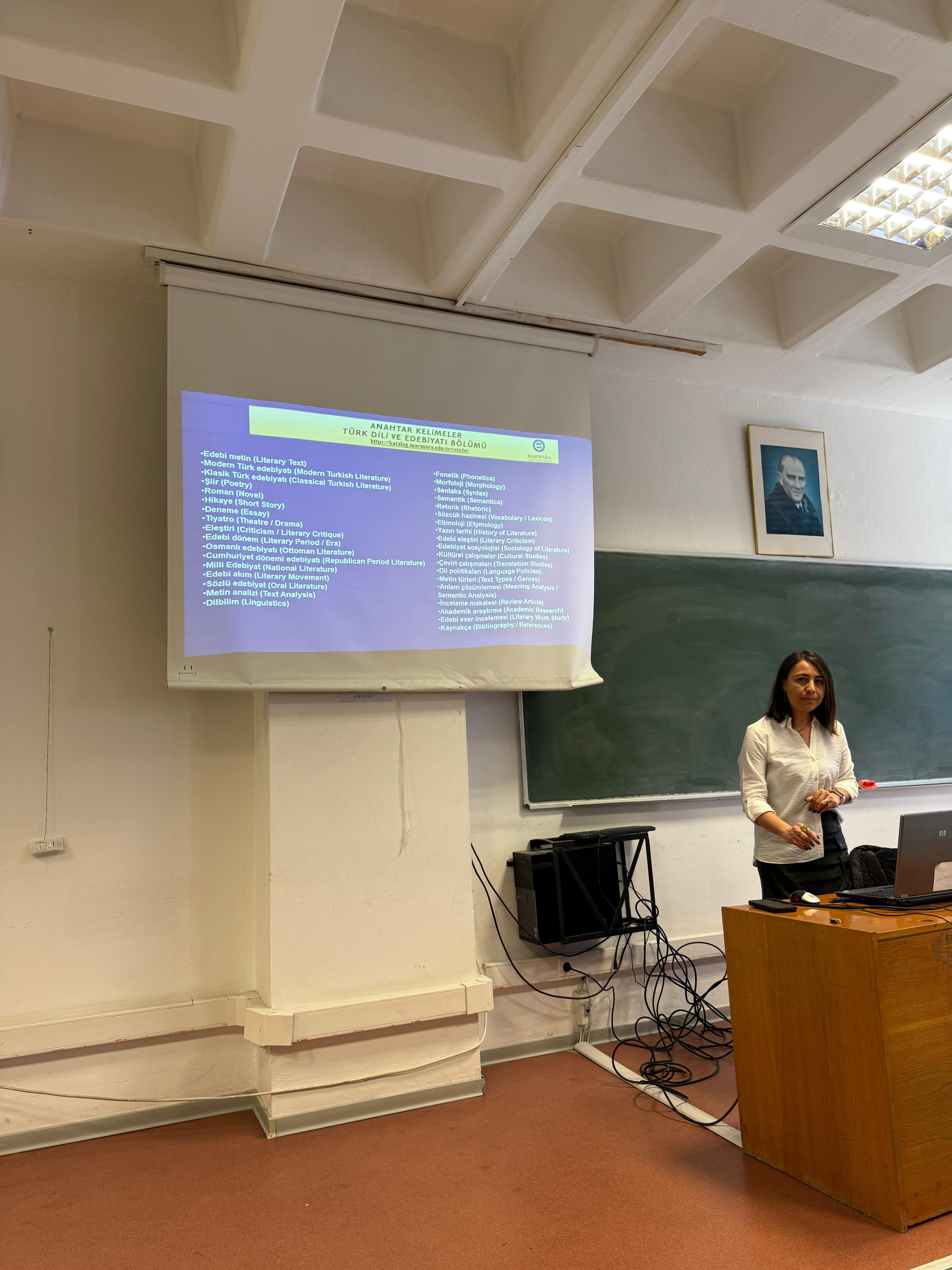 kütüphane1.jpeg (1.34 MB)